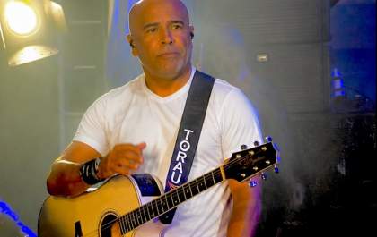 Morre o cantor Rick, da dupla com Renner, aos 59 anos
