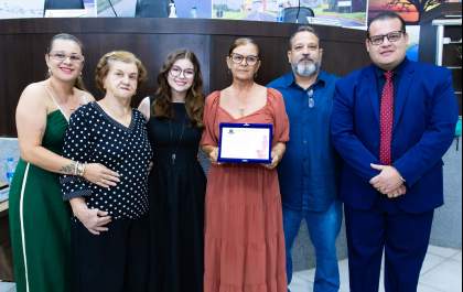 Bióloga de Andradina é homenageada na Câmara Municipal de Castilho