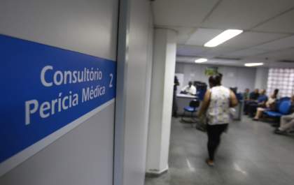 Perícia Médica passa a permitir intérprete de Libras