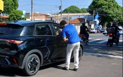 Acessibilidade no trânsito é tema de pit stop educativo em Araçatuba
