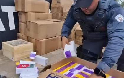 TOR prende casal com 2.000 celulares e 54 quilos de maconha; carga avaliada em R$ 14,5 milhões