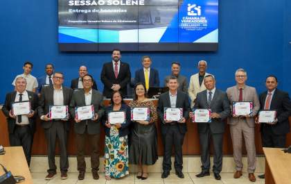Câmara homenageia pastores e entidades por atuação em Três Lagoas