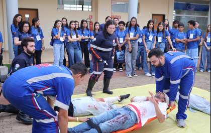 Unisalesiano reúne cerca de 300 participantes em atividades práticas no 6º Workshop de Medicina