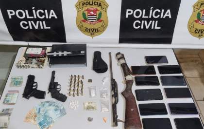 Polícia Civil e Baep prendem dupla e apreendem arma e drogas em Penápolis