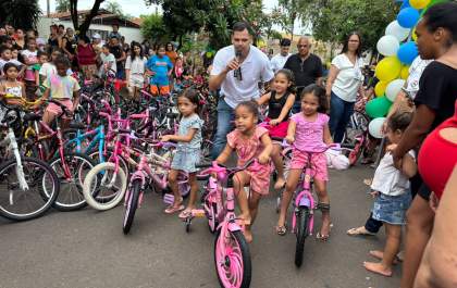 Projeto Minha Bike sorteia 100 bicicletas em festa para crianças