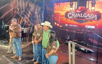 Abertura da 19ª Cavalgada de Arapuá exalta tradição cultural