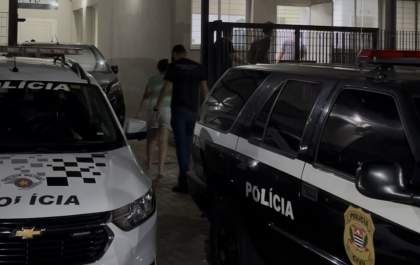 Casal é preso por tentativa de homicídio após menino de 2 anos ser internado na UTI com lesões graves