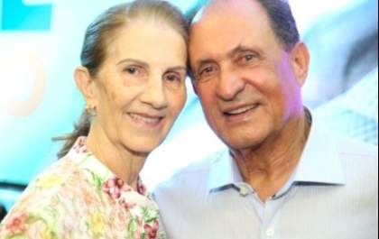 Morre esposa de Zé Teixeira e Assembleia suspende sessão