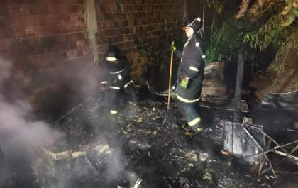 Incêndio mobiliza bombeiros no Guanabara em Três Lagoas
