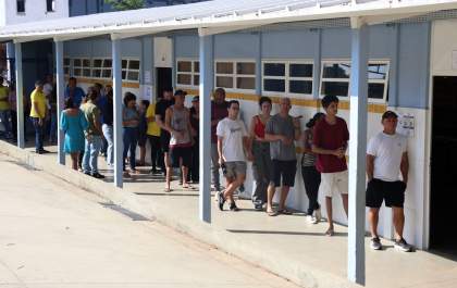 Votação é prorrogada até as 19h neste domingo