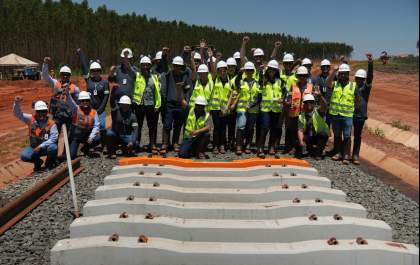 Ferrovia da Arauco supera 60% das obras e inicia instalação de dormentes