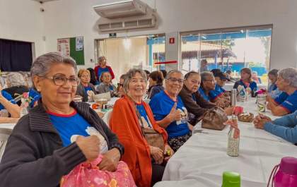Três Lagoas revive os anos 60 com evento para idosos