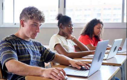 Últimos dias para se inscrever em quase 3 mil vagas de cursos online gratuitos em todo o estado de SP