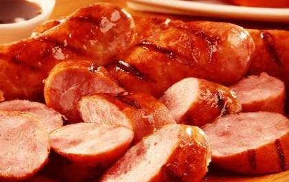 Anvisa suspende venda de linguiça após bactéria