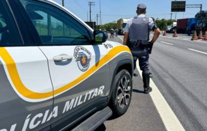PM Rodoviária intensifica fiscalização e mobiliza mais de 5 mil policiais nas estradas durante feriado de Finados no estado de SP