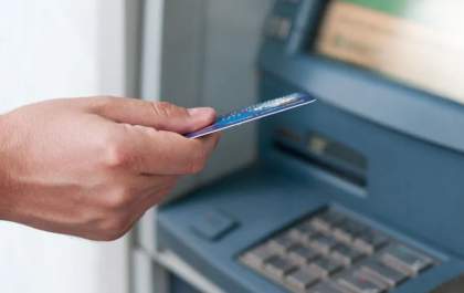 Bancos fecham no feriado de Finados