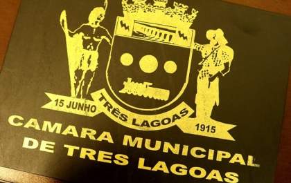 Vereadores prestarão homenagem a advogados do município