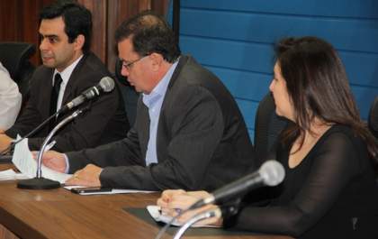 Eduardo Rocha entrega documento assinado por entidades do Estado que mostra que MS vai perder muito com a Unificação da Alíquota do ICMS