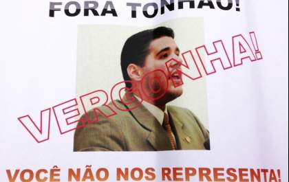 Tonhão chateado com “perseguição gratuita” promovida por manifestantes