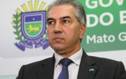 Governador entrega casas e inaugura reforma de escola em Selvíria