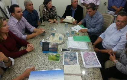 Confirmados creche da vila São João e R$ 3 milhões para asfalto