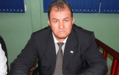 Vereador diz que vai entrar com projeto para reduzir salários de vereadores, prefeito e vice