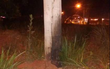 Hernani pede a Elektro que troque postes de madeira da cidade