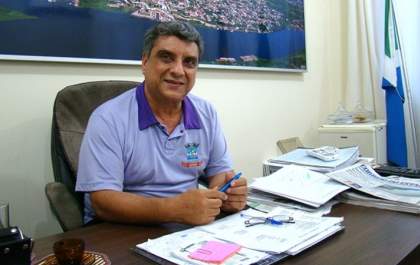 Prefeito terá de demitir esposa por nepotismo; 3º caso em 1 mês no Estado
