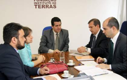 Itesp e Sutaco assinam termo de cooperação para levar cursos a assentados e quilombolas
