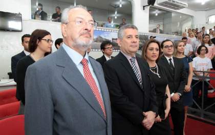 Câmara de Andradina concede honrarias a juristas