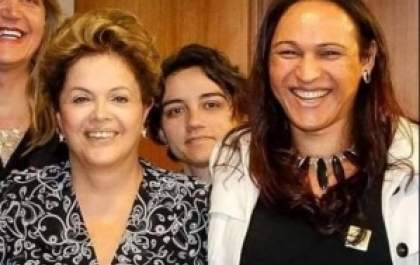 Pela primeira vez na história, travesti assume cargo no Executivo