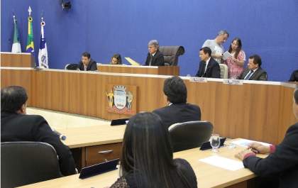 Vereadores rejeitam pedido de abertura de Comissão Processante contra prefeita Márcia