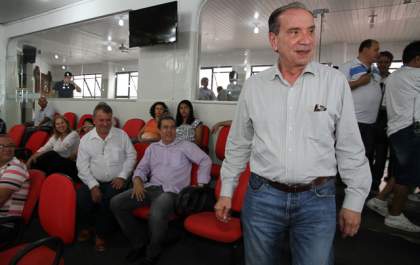 Em Andradina Aloysio fala de prisão de Delcídio e faz mistério sobre sucessão em Andradina