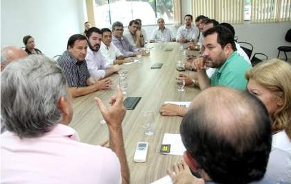 Vereadores cobram solução para o problema de iluminação pública