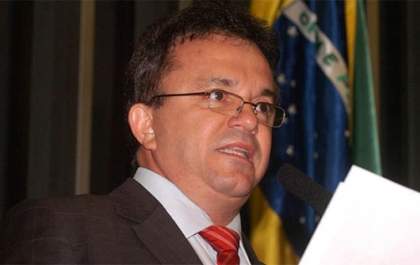 PGR quer cassação de deputado do Vander Loubet por 110 crimes cometidos