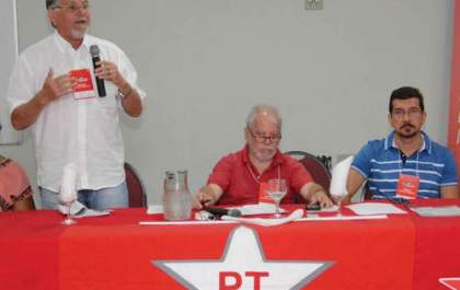 PT terá candidato mesmo prevendo derrota neste ano