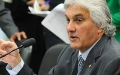 OAB vai pedir que Senado afaste Delcídio do Amaral das atividades