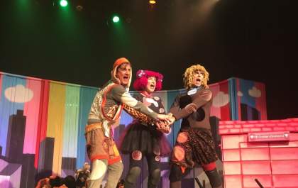 Governo de Andradina traz musical infantil “ViraLatas” do Circuito Cultural Paulista na sexta