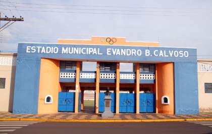 Vereadores solicitam informações sobre o Estádio Municipal Evandro Brembatti Calvoso
