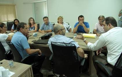 Vereadores vão recorrer a secretários de saúde para ajudar hospital