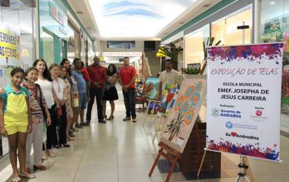 Governo de Andradina abre exposição de telas feita por alunos do Josepha no Shopping