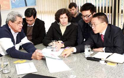 Márcia se reúne com governador e empresários chineses