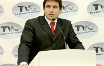Maurício Carneiro requer instalação de faixas de pedestres próximo a EMEF Anna Maria Marinho Nunes
