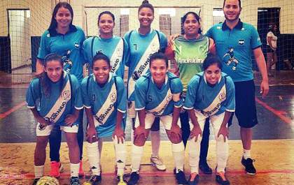 Futsal Feminino do Nasce do Governo de Andradina é campeão de torneio
