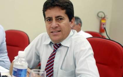 “Nada impede que eu seja candidato a prefeito”, diz vereador andradinense
