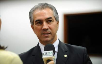 Reinaldo se reúne com os deputados para discutir liberação de emendas