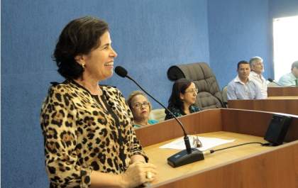 Vereadores acompanham posse de novos servidores municipais