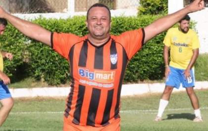 Maurício Carneiro pede radares e redutores em local de acidente