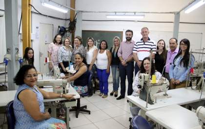 Governo de Andradina dá início à turma de Corte e Costura em parceria com Senai