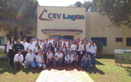 Alunos de Veterinária da FEA realizam aula prática em Sertãozinho